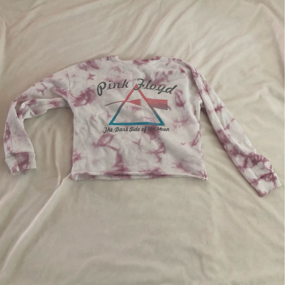 A Pink Floyd long sleeve.